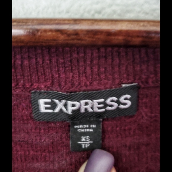Express Convertible Sleeve Top - Picture 2 of 5
